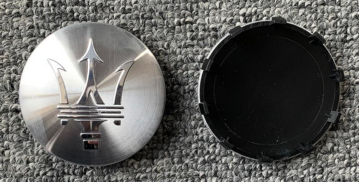 MASERATI マセラティ ホイール ハブ キャップ センター キャップ 外径60mm ホイールセンターキャップ 4個セット