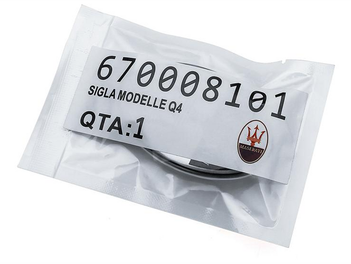 マセラティ　純正エンブレム MASERATI 純正 部品 エンブレム 73 x 45 mm
