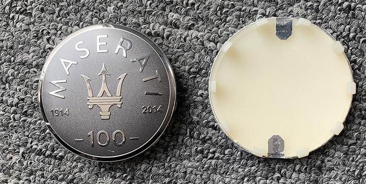 MASERATI マセラティ ホイール ハブ キャップ センター キャップ 外径60mm ホイールセンターキャップ 4個セット