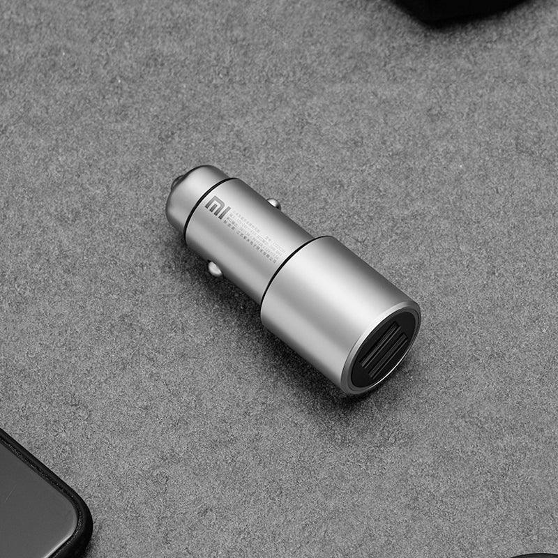 XIAOMI 36W 12V・24V カーチャージャー 急速充電 QC3.0 LEDライト コンパクト 車載充電器