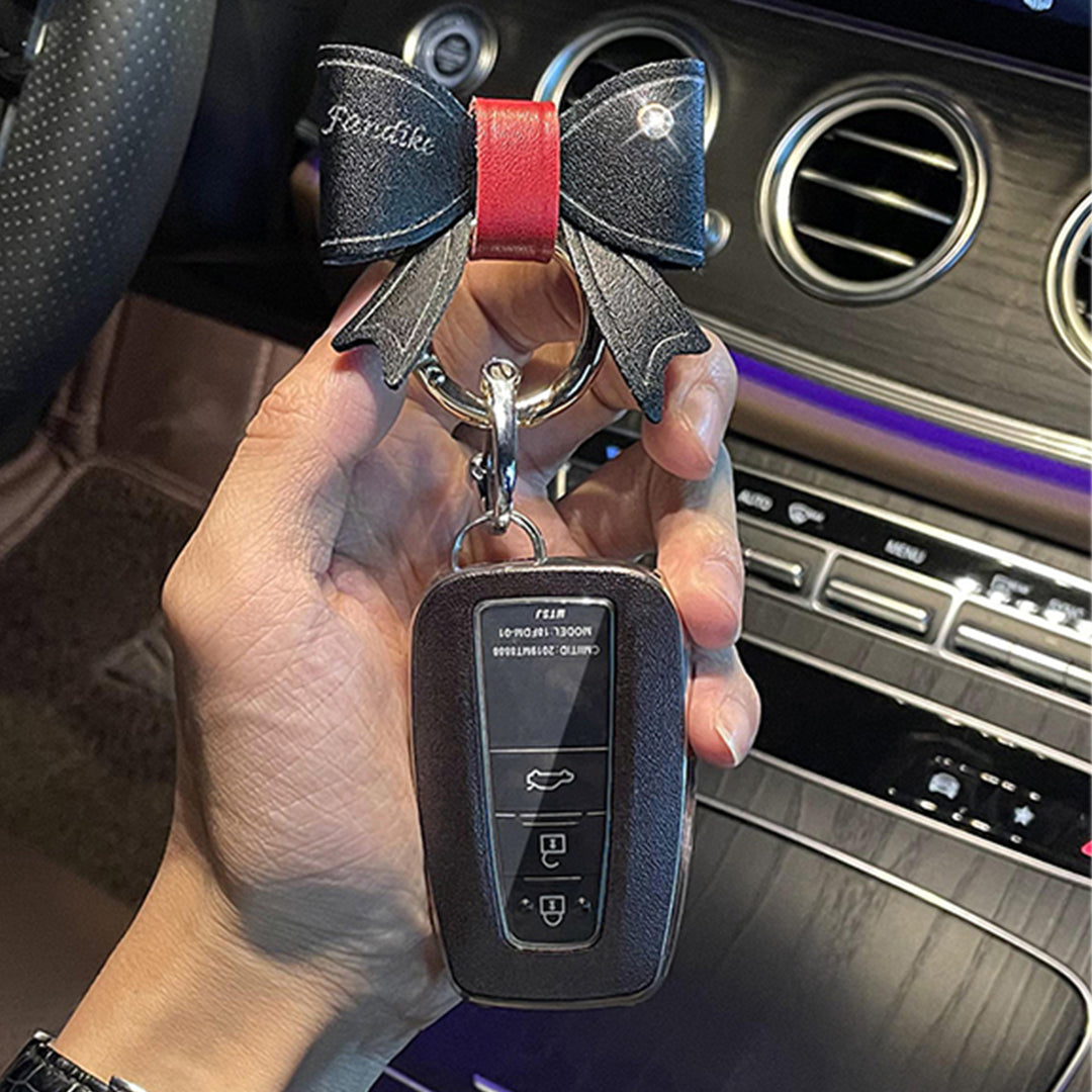 TOYOTA 車用 キーケース キーカバー 高級感 オシャレ 耐摩耗 耐久性 高品質レザー 傷 汚れ防止 軽量 防水 鍵を保護